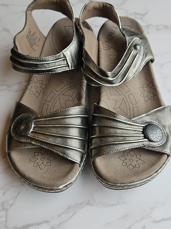 Taos Bronze Metallic Leather Escape Sandals 10 / 41 - Picture 1 of 7